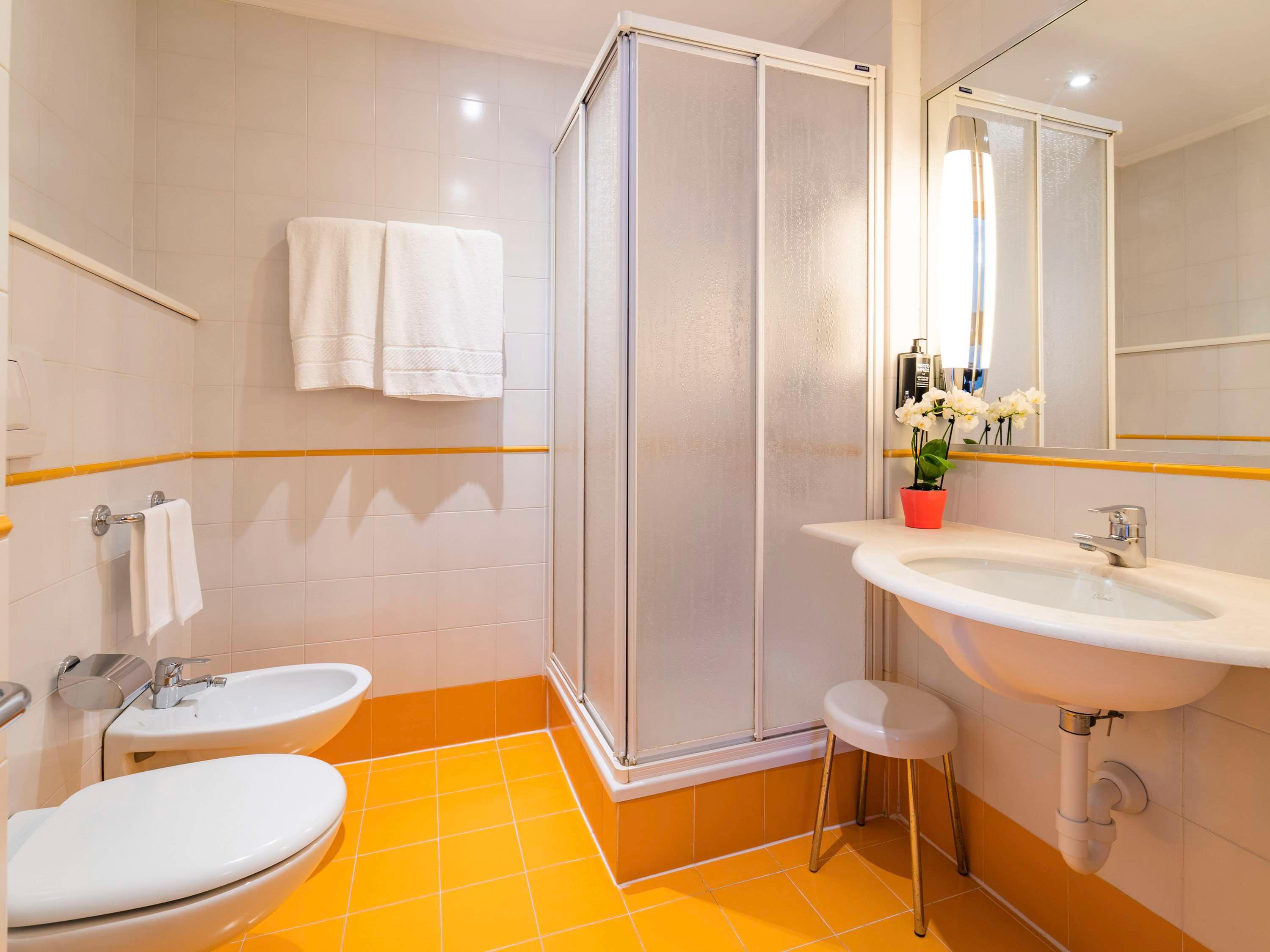 Hotel Ibis Styles Napoli Garibaldi, Italien, Neapel. Großes 489