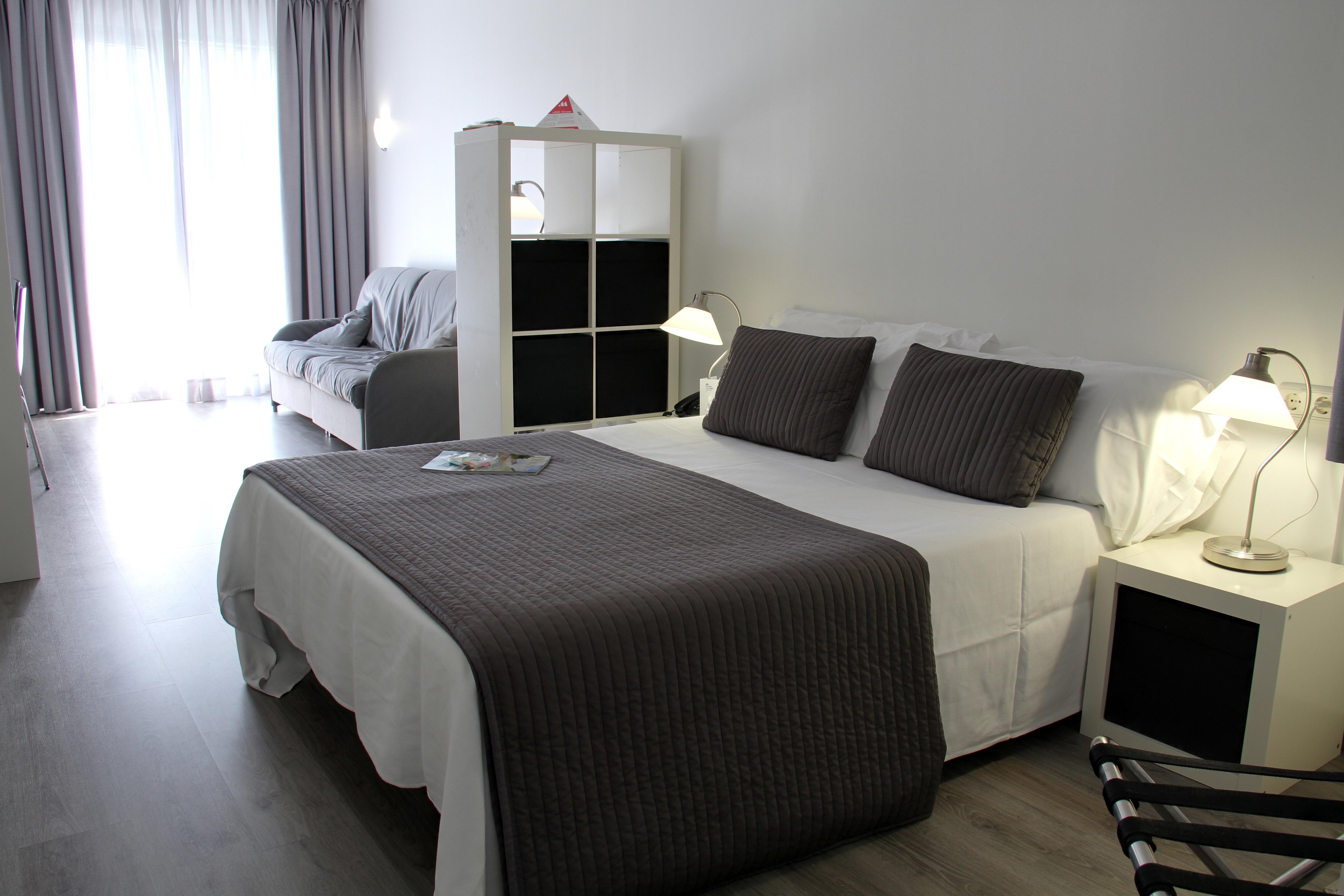 Hotel Aparthotel Atenea Calabria, Spanien, Barcelona. Großes 460