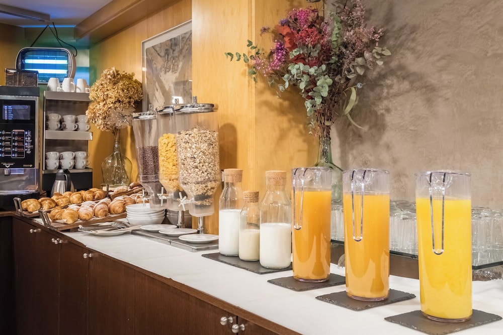 Hotel Hotel Madanis Liceo, Spanien, L'Hospitalet de Llobregat. Großes 378