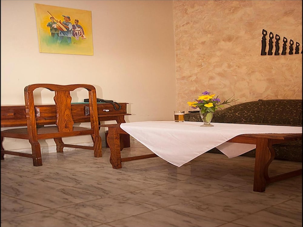 Hotel Seaview Gardens Hotel, Gambia, Banjul. Großes 143