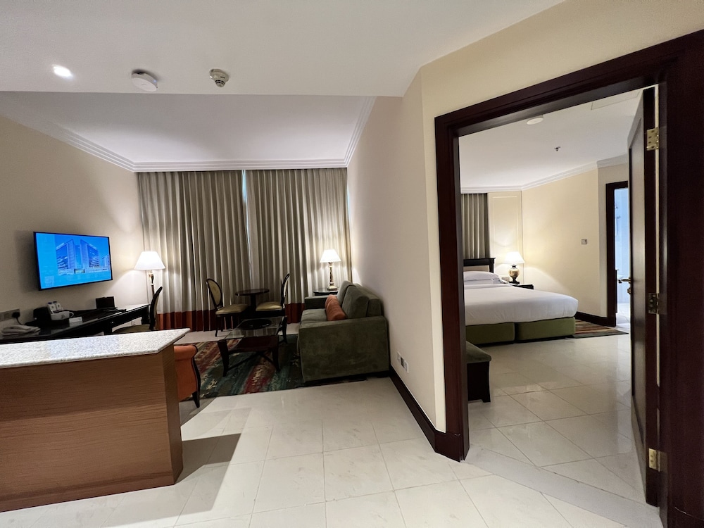 Hotel City Seasons Suites Dubai, Vereinigte Arabische Emirate, Dubai. Großes 152