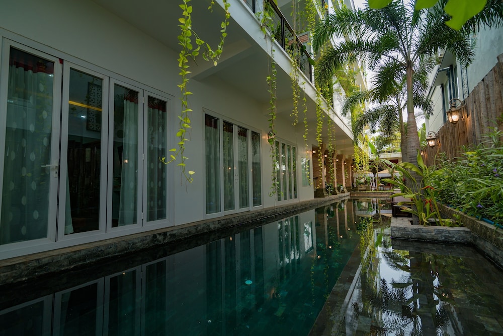 Cambana Residence