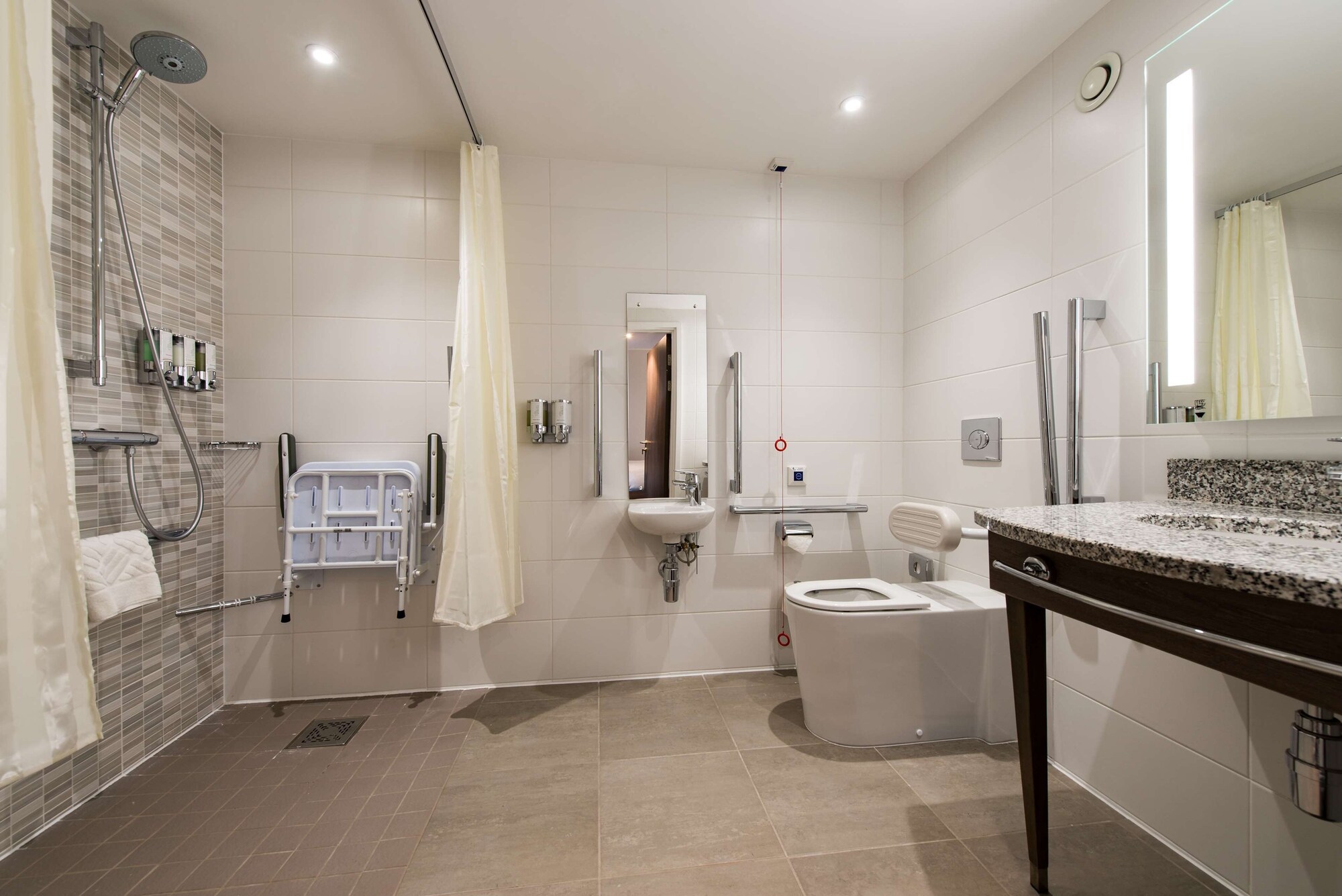 Hotel Hampton By Hilton Edinburgh West End, Großbritannien, Edinburgh. Großes 516
