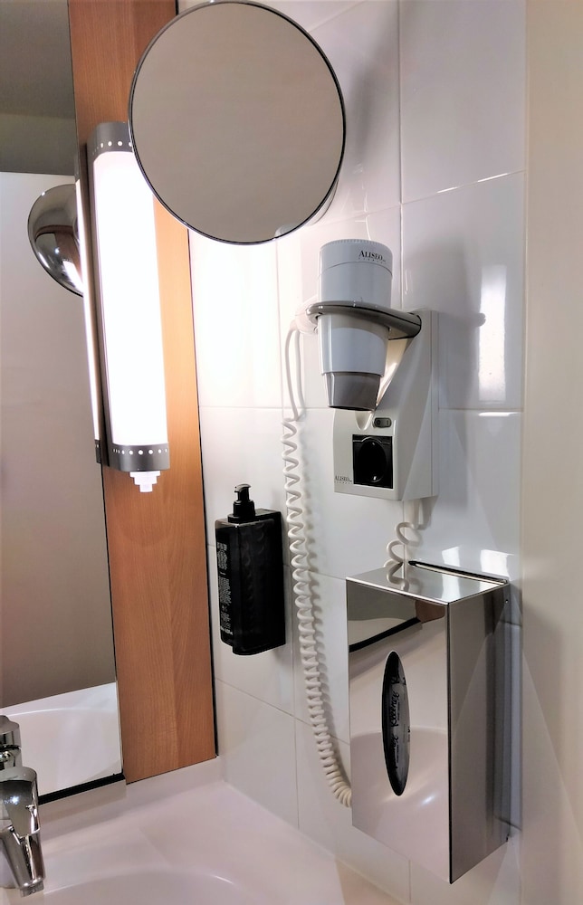 Hotel Ibis Porto Sul Europarque, Portugal, Santa Maria Da Feira. Großes 142