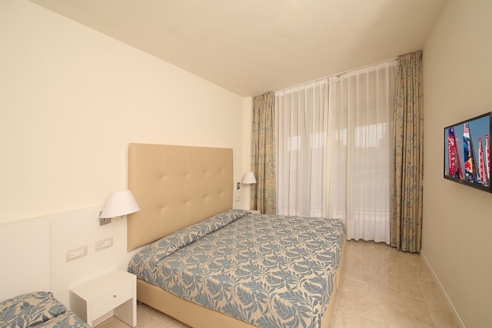 Hotel Residence Holiday, Italien, Sirmione. Großes 225