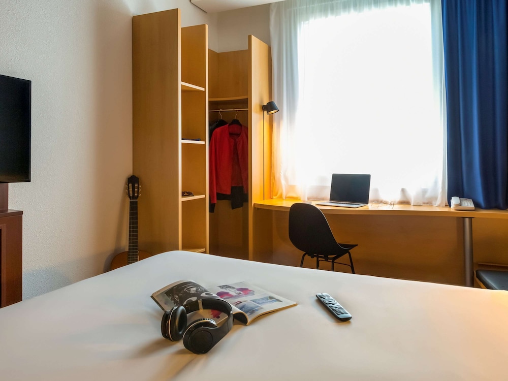 Hotel Ibis Geneve Petit Lancy, Schweiz, Genf. Großes 394