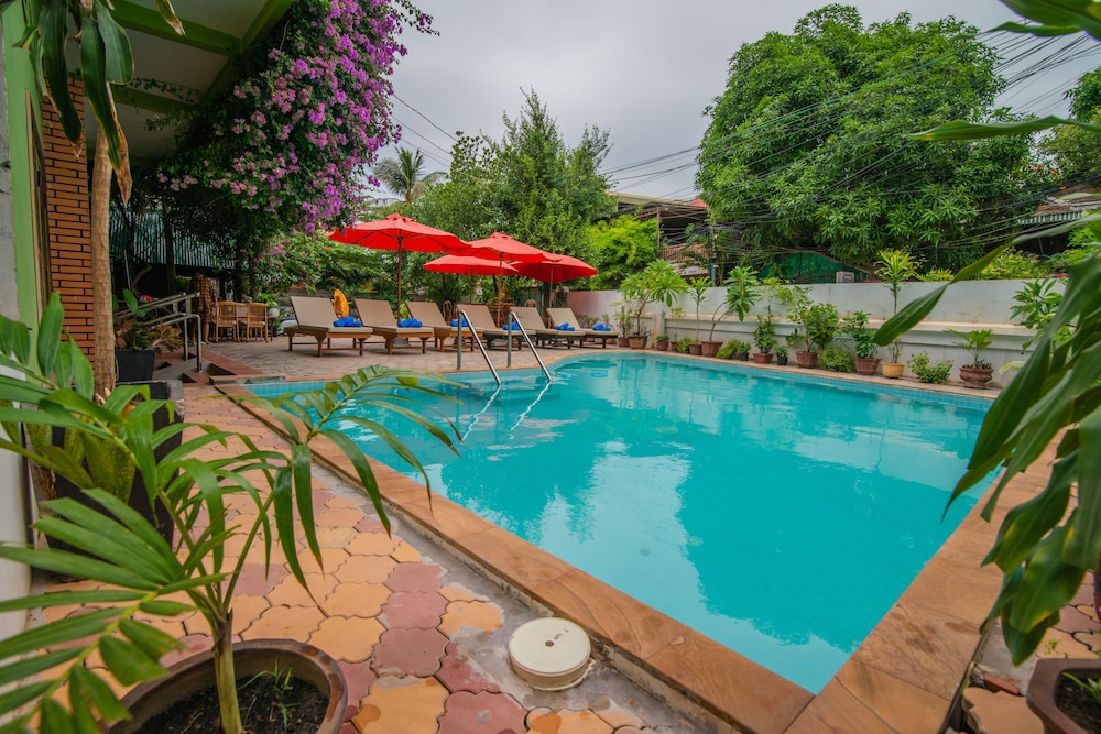 Five Rose Siem Reap Hostel (ex European Guesthouse)