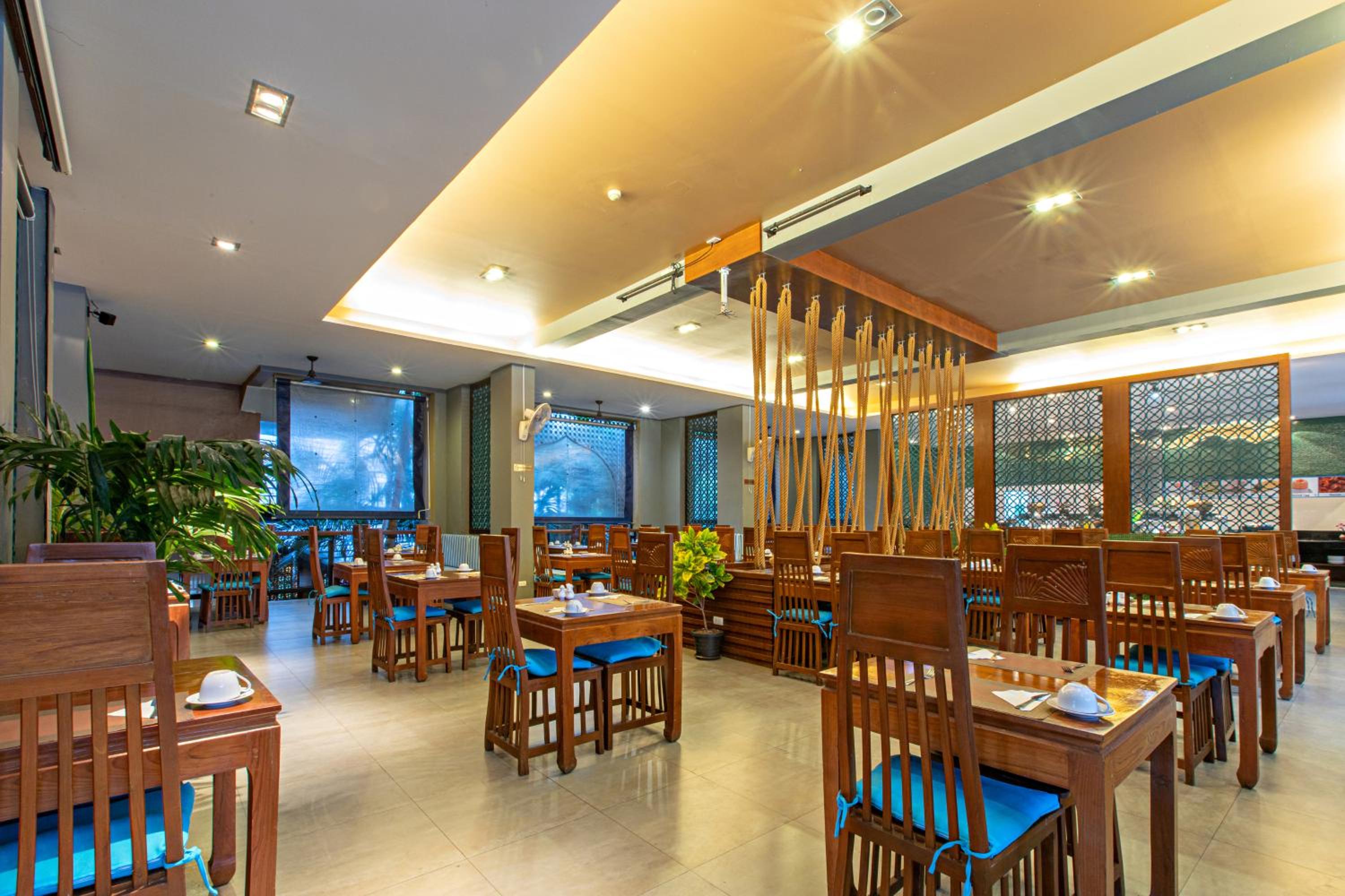 Hotel Rawai Palm Beach Resort, Thailand, Rawai Beach. Großes 881