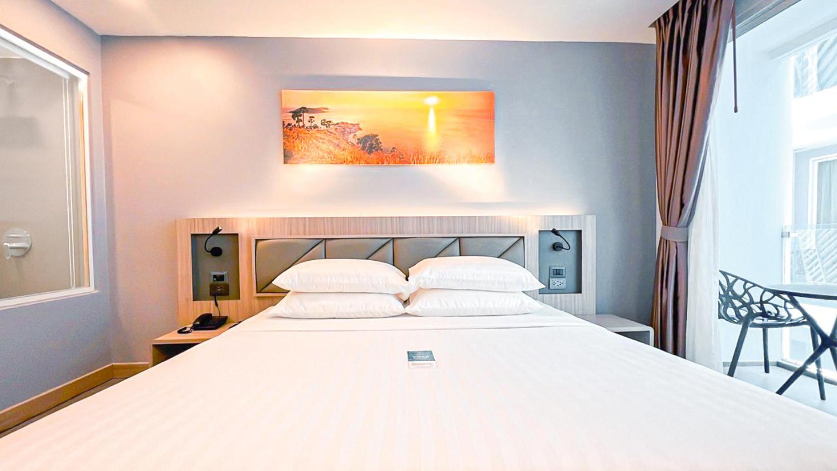 Hotel Clarian Hotel Beach Patong, Thailand, Patong. Großes 211