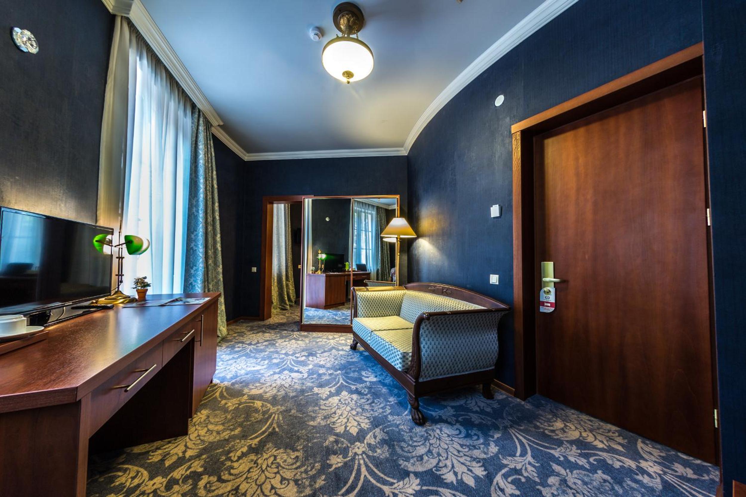 Hotel Astoria Tbilisi Hotel, Georgien, Tiflis. Großes 233