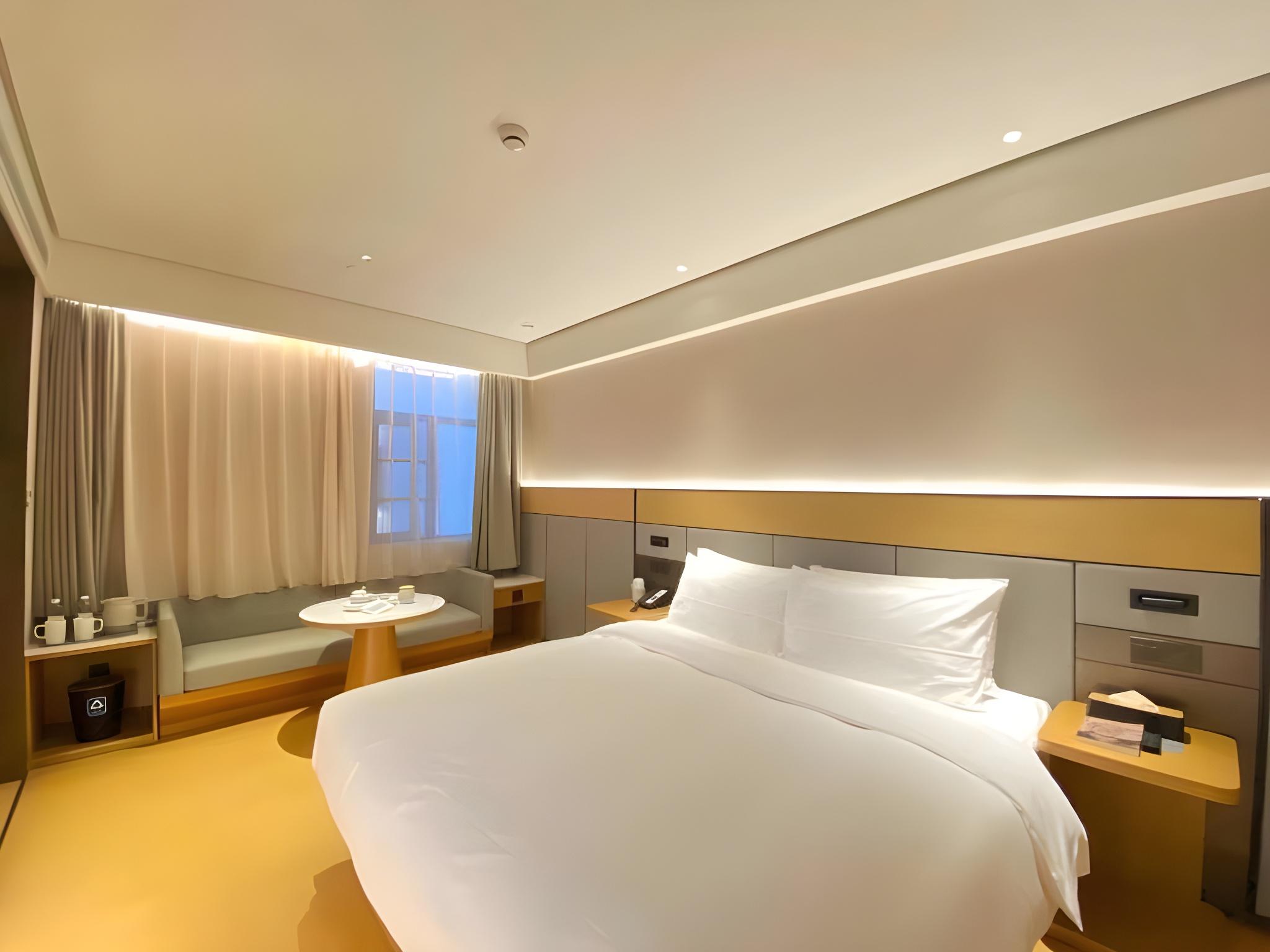 Ji Hotel (Shanghai Changshou Yaxinshenghuoguangchang Road)