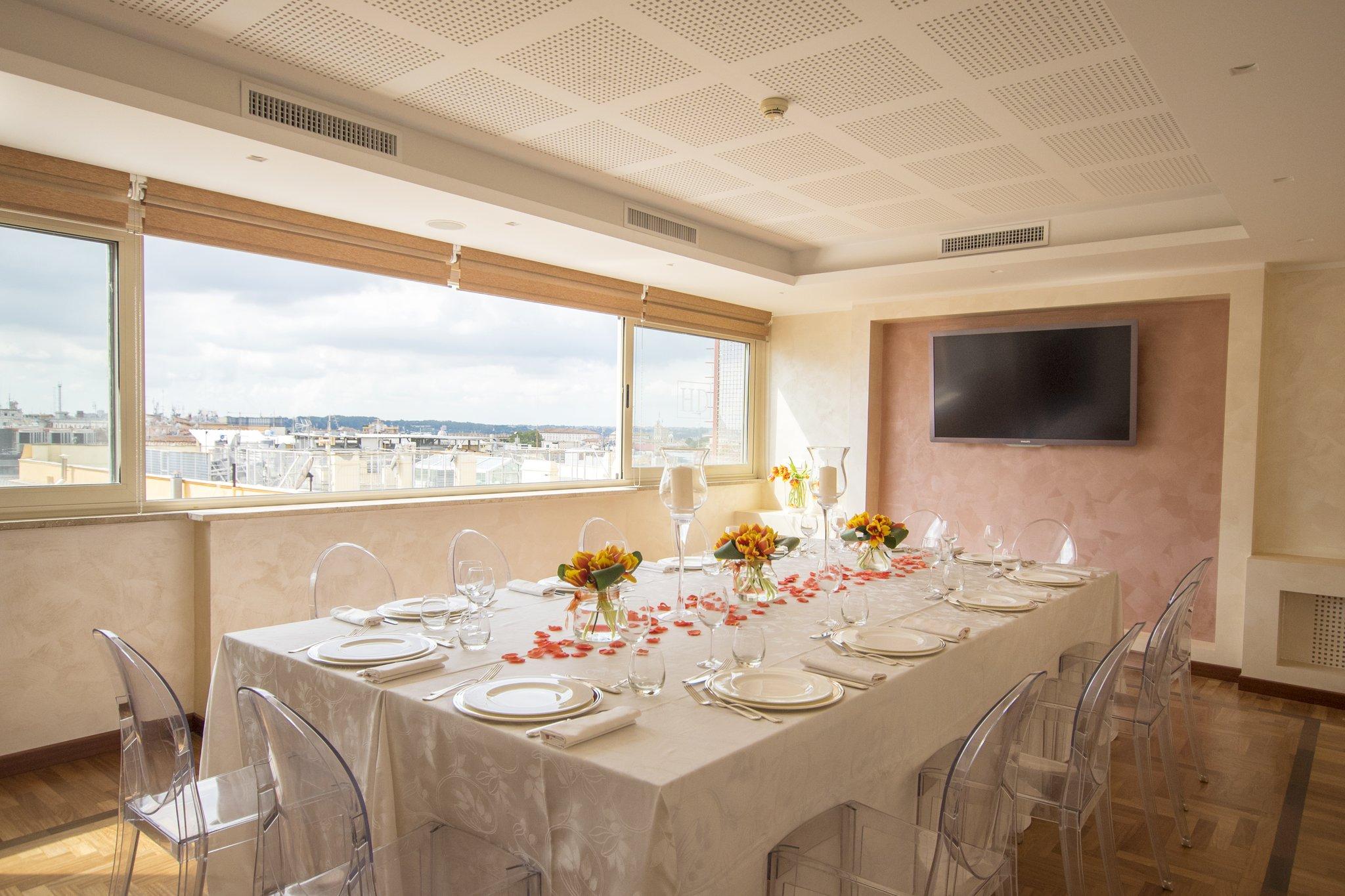 Hotel Diana Roof Garden