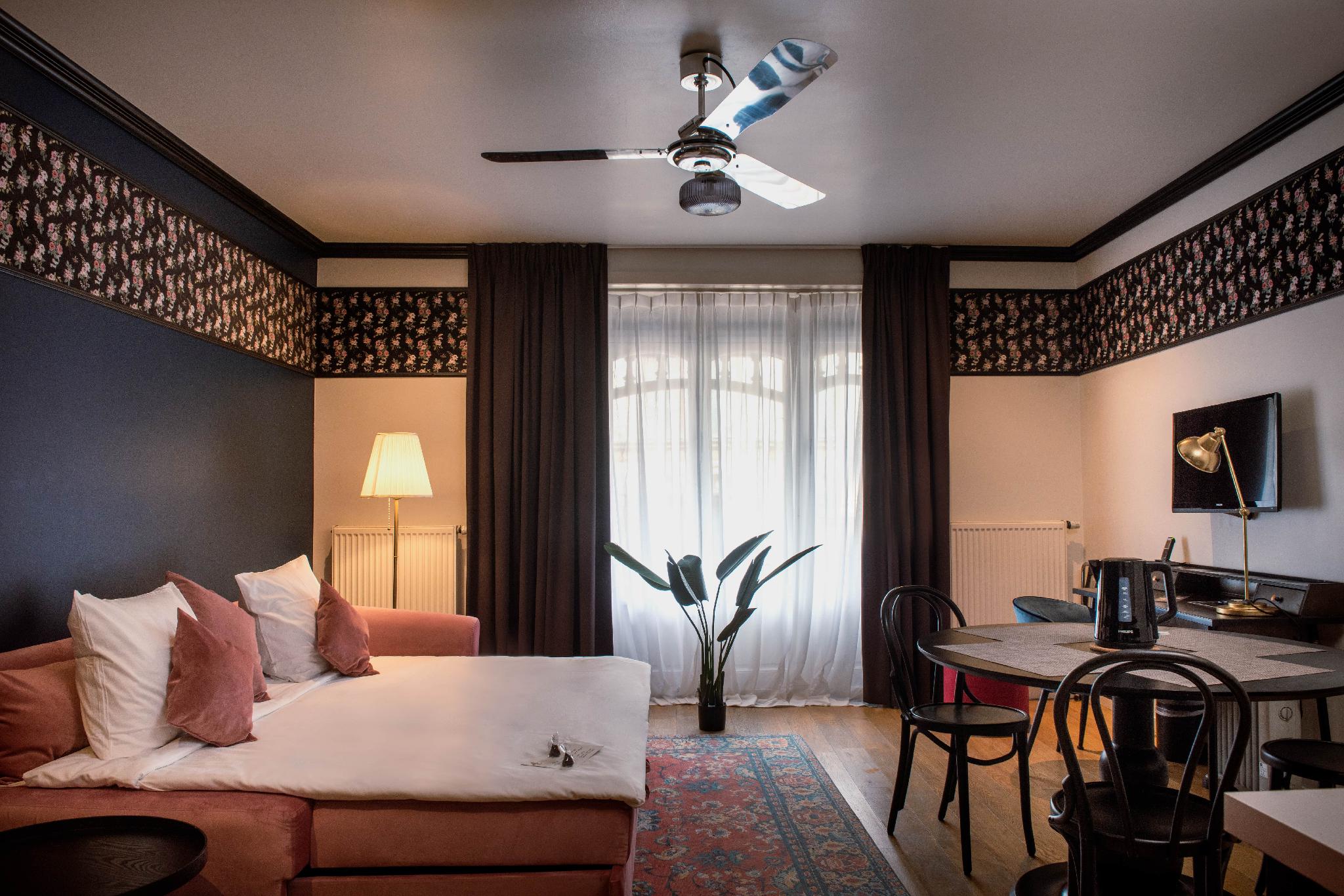 Hotel Craves (ex. Saint-Nicolas), Belgien, Brüssel. Großes 534