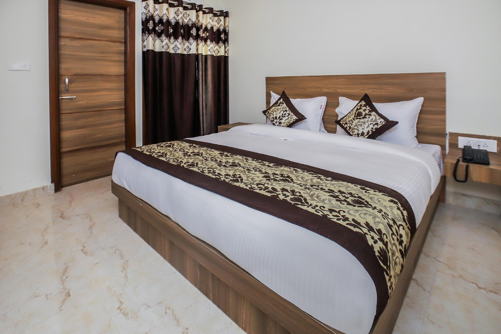 OYO 22235 Hotel Ryan Residency