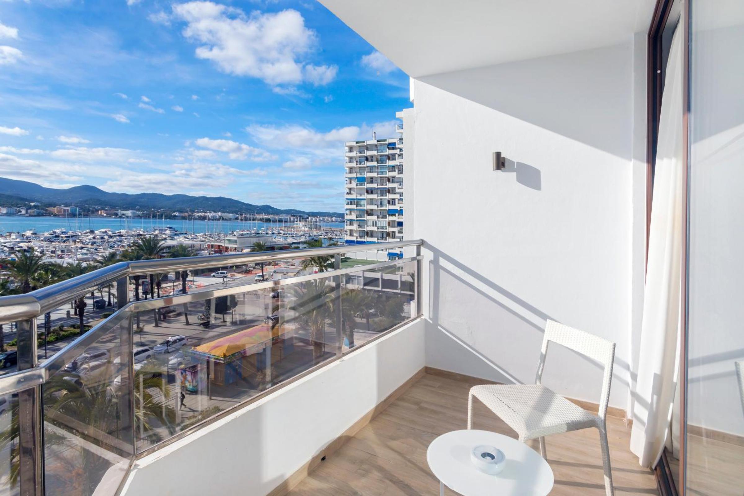 Hotel Hotel Sa Clau by Mambo Ibiza, Spanien, Sant Antoni de Portmany. Großes 105