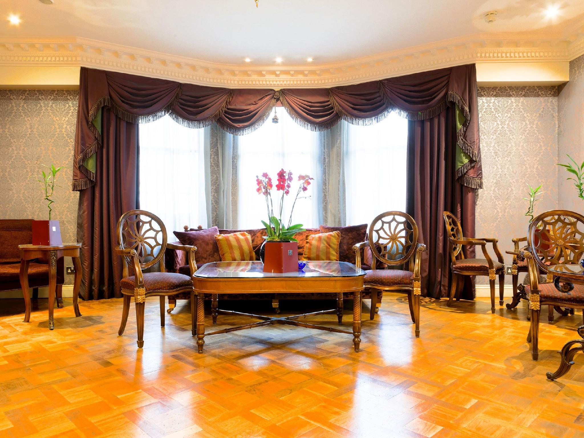 Hotel Ashburn, Großbritannien, London. Großes 860