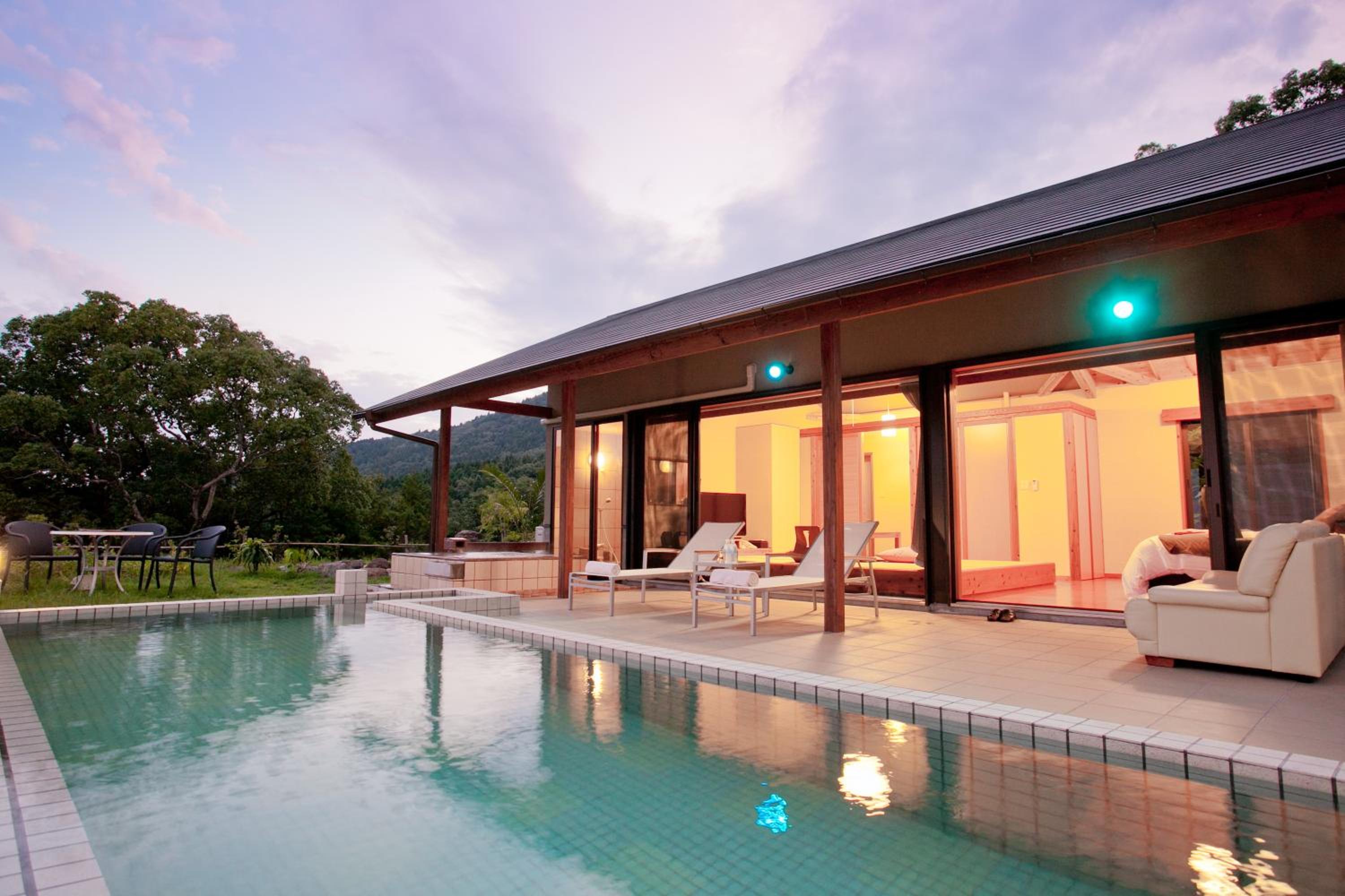 Onsensui Pool & Fufu Rotenburo no Hanareyado Yurian (ex Ibusuki Onsen Yurian)