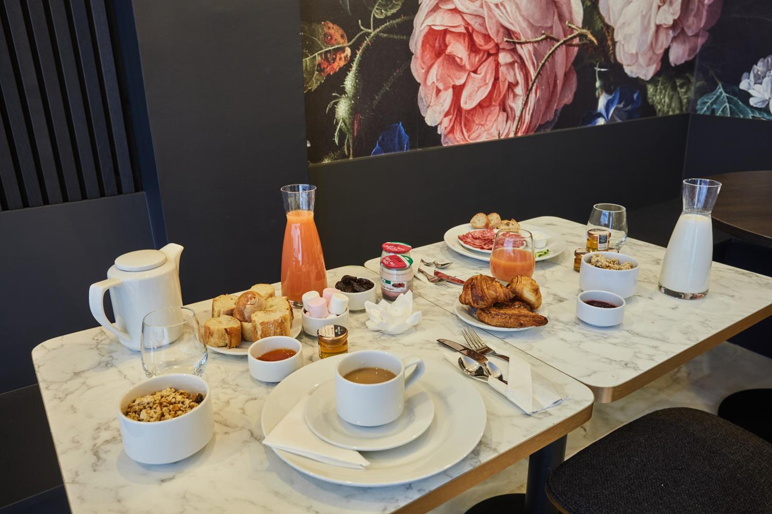 Hotel HOTEL BEAUQUARTIER MONTMARTRE., Frankreich, Paris. Großes 649
