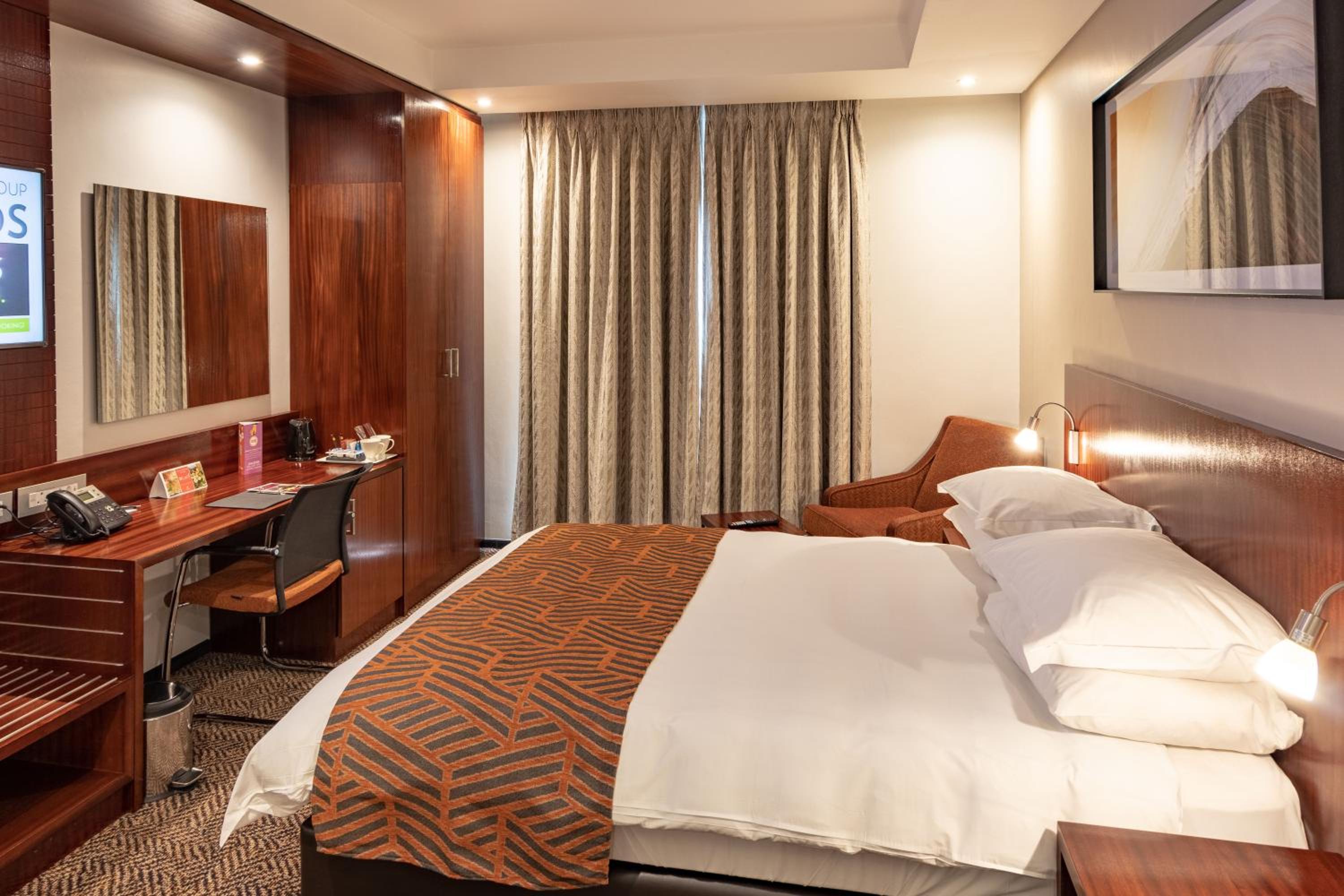 Hotel City Lodge Hotel at OR Tambo International Airport, Südafrika, Johannesburg. Großes 619