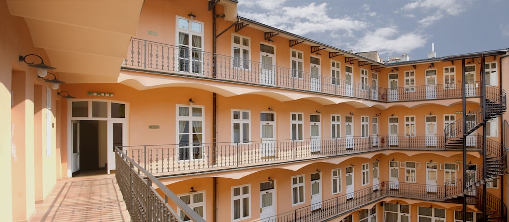 Hotel Ariston & Ariston Patio, Tschechische Republik, Prag. Großes 470