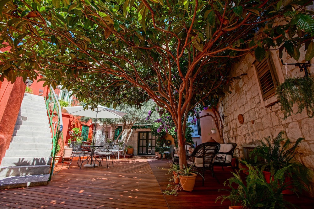 Boutique Guest Accommodation Zephyrus