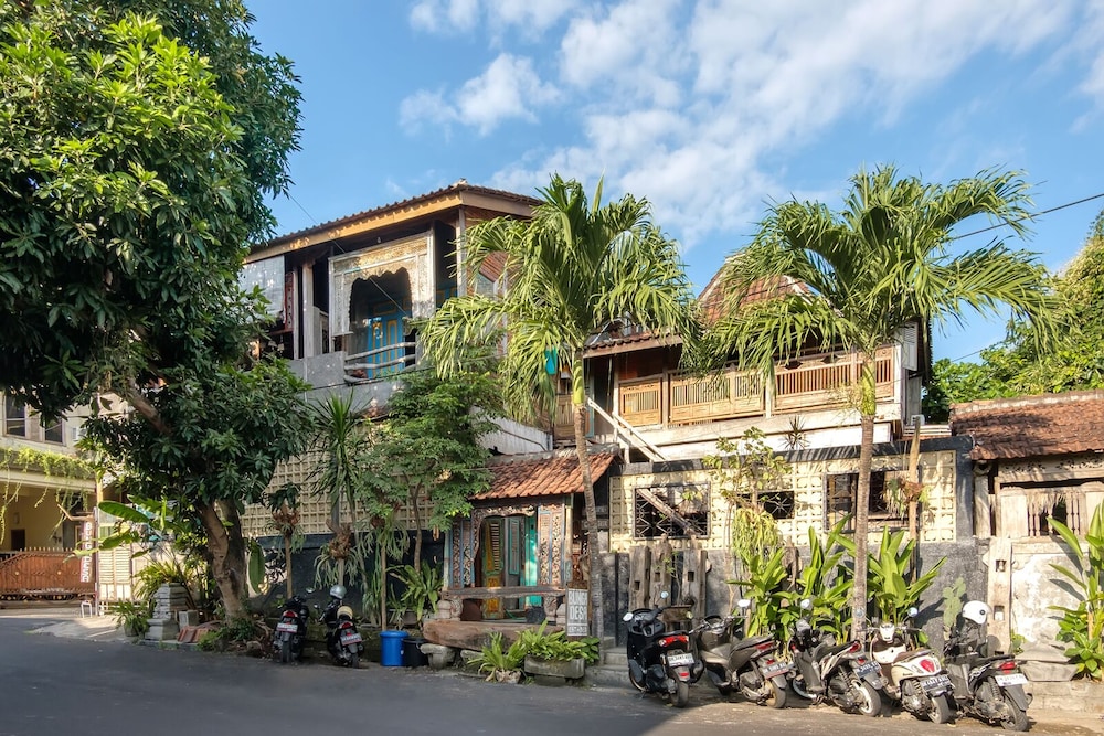 Bunga Desa Homestay Jimbaran