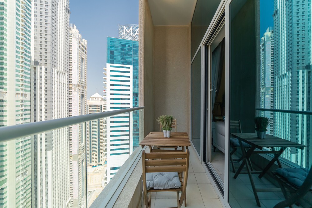 Faraway Homes - Marina Heights