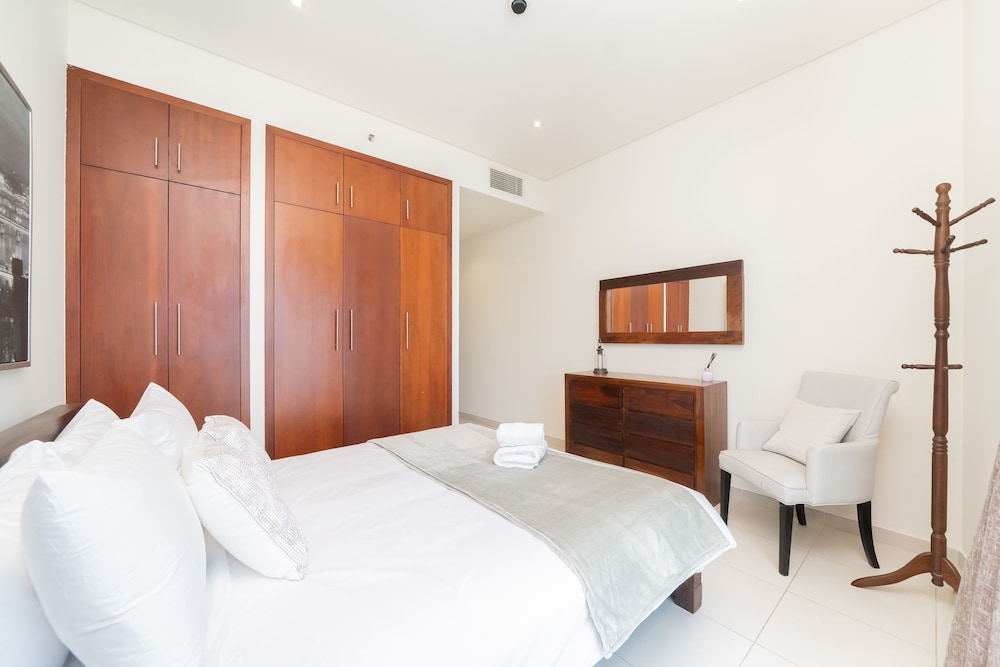 Faraway Homes - Marina Heights