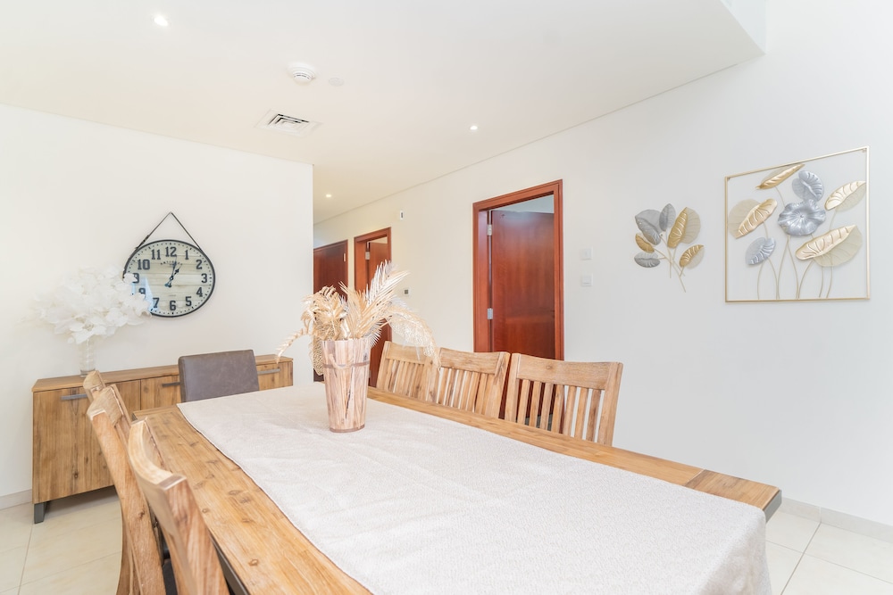 Faraway Homes - Marina Heights
