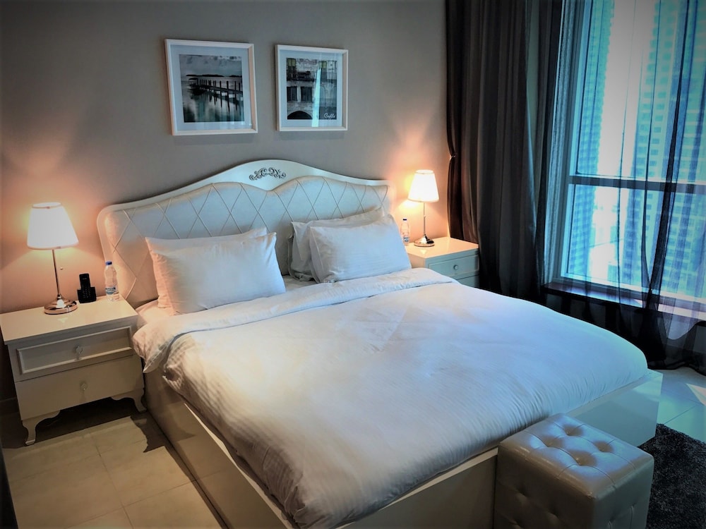 Faraway Homes - Marina Heights