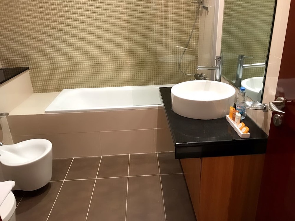 Faraway Homes - Marina Heights