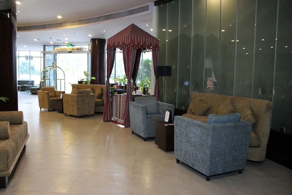 listing card gallery