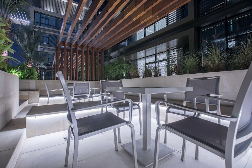 City Walk 6 By Fam Living