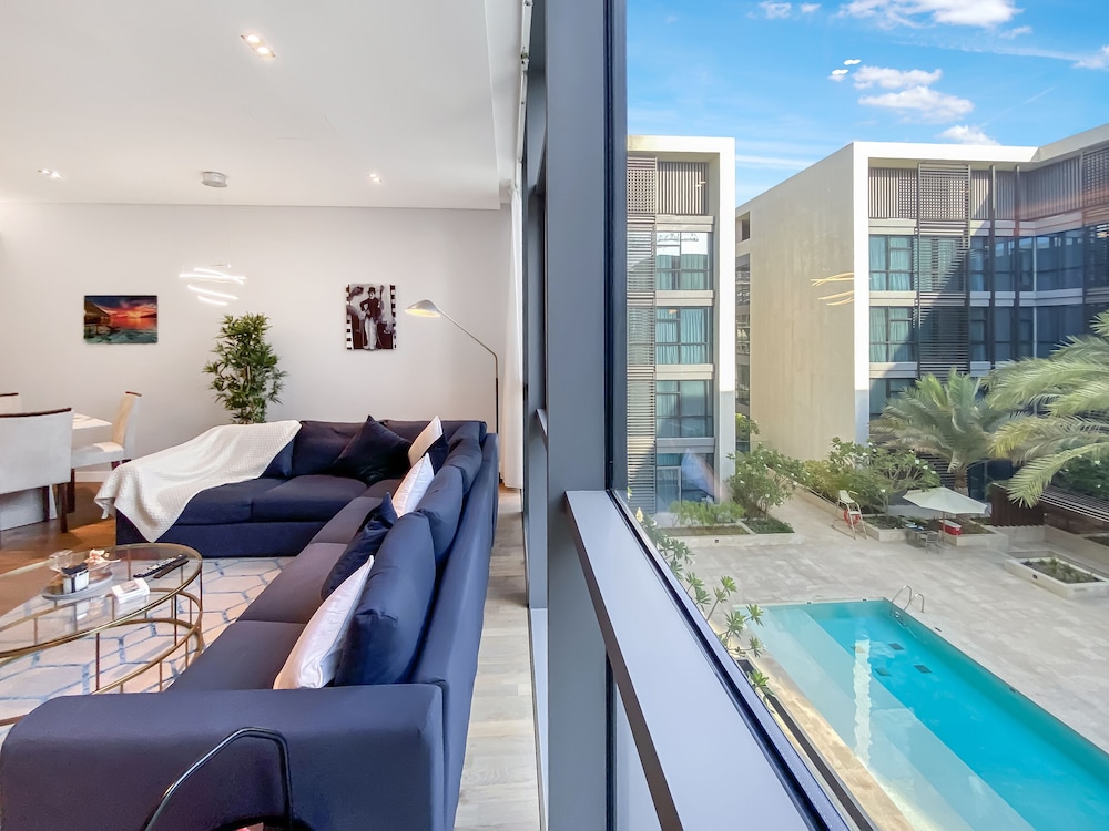 City Walk 6 By Fam Living