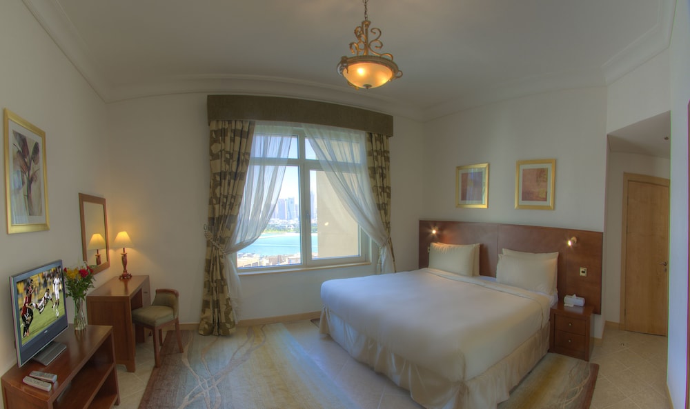 Royal Club Palm Jumeirah by Royal Vacation Homes Rental