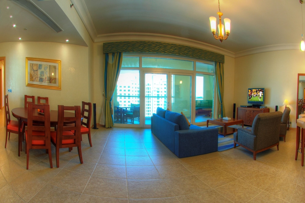 Royal Club Palm Jumeirah by Royal Vacation Homes Rental