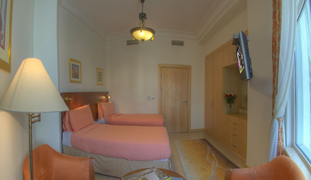 Royal Club Palm Jumeirah by Royal Vacation Homes Rental