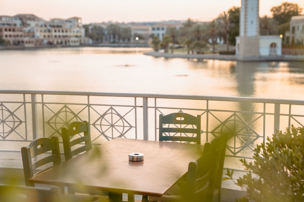 Hotel Millennium Lakeview Hotel, Vereinigte Arabische Emirate, Dubai. Großes 304