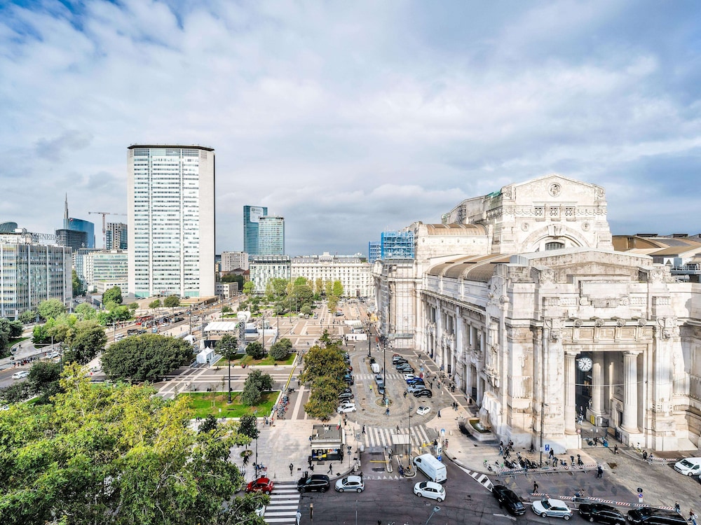 Hotel B&B Hotel Milano Aosta, Italien, Mailand. Großes 90