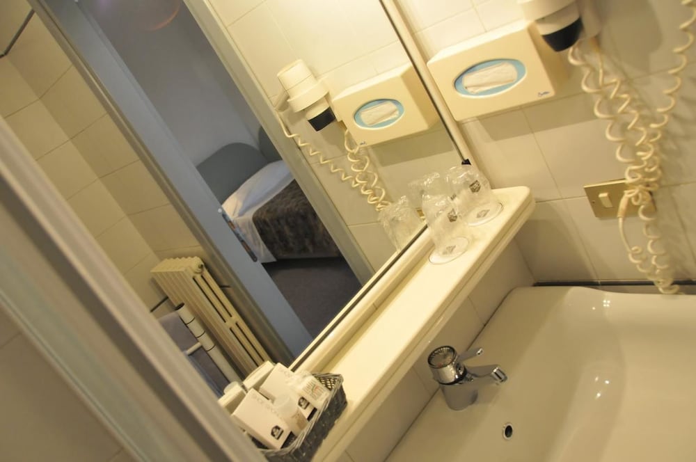 Hotel B&B HOTEL Treviso Al Fogher, Italien, Treviso. Großes 64