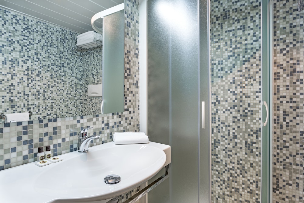 Hotel B&b Hotel Udine, Italien, Udine. Großes 576