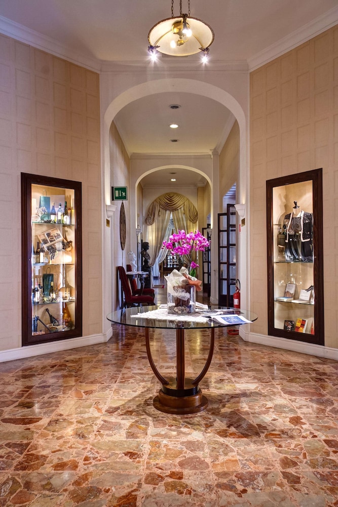 Hotel Grand Hotel Royal Viareggio, Italien, Viareggio. Großes 197