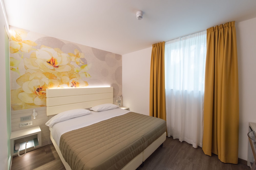 Hotel Grand Hotel Liberty, Italien, Riva del Garda. Großes 275