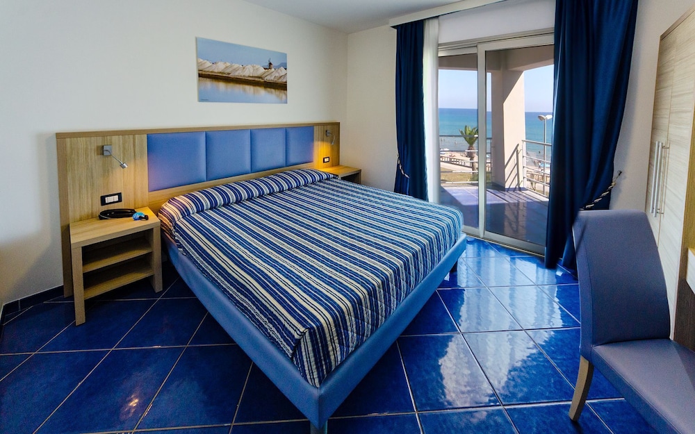 Hotel Astro Suite Hotel, Italien, Cefalu. Großes 64