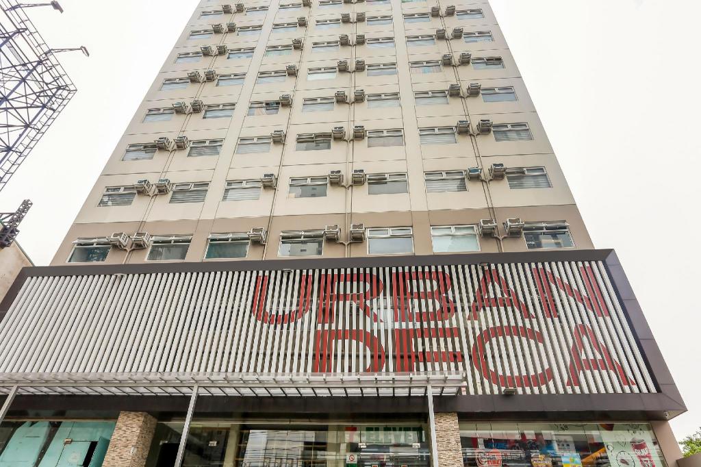 OYO 143 Buenbyahe Urban Deca Tower Edsa