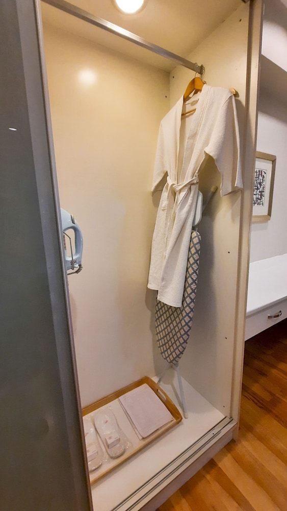 Hotel The Palace Hotel Kota Kinabalu (ex Berjaya Palace), Malaysia, Kota Kinabalu. Großes 245