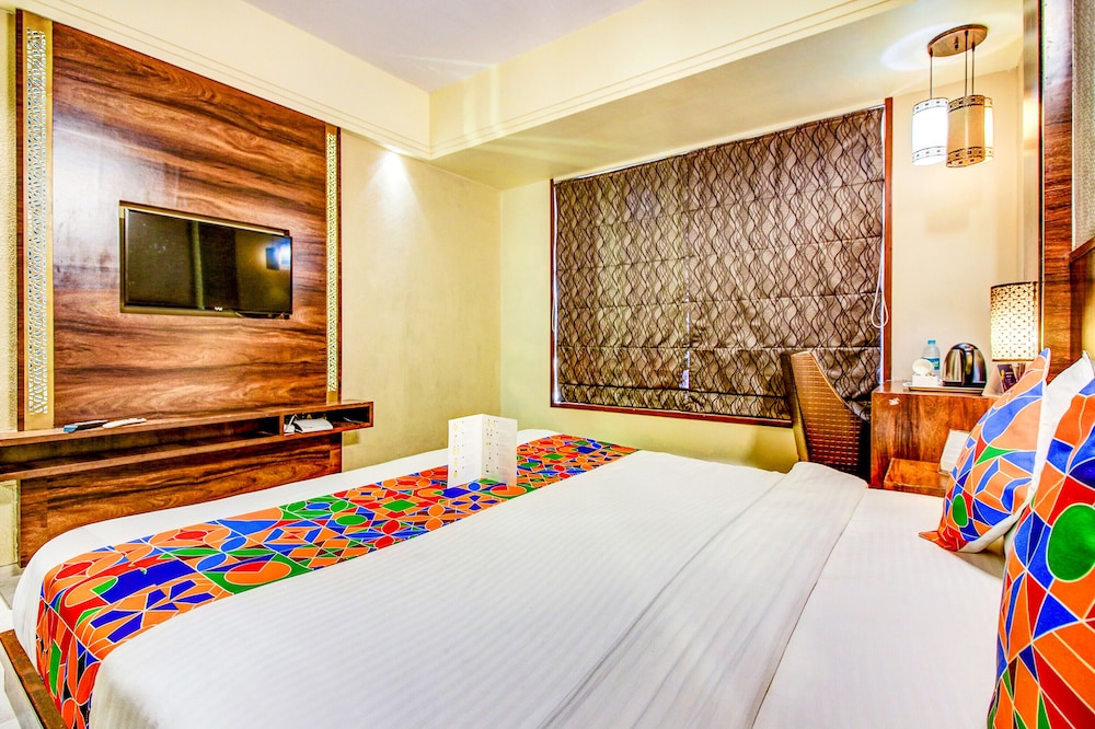 FabHotel Crawford Inn South Mumbai