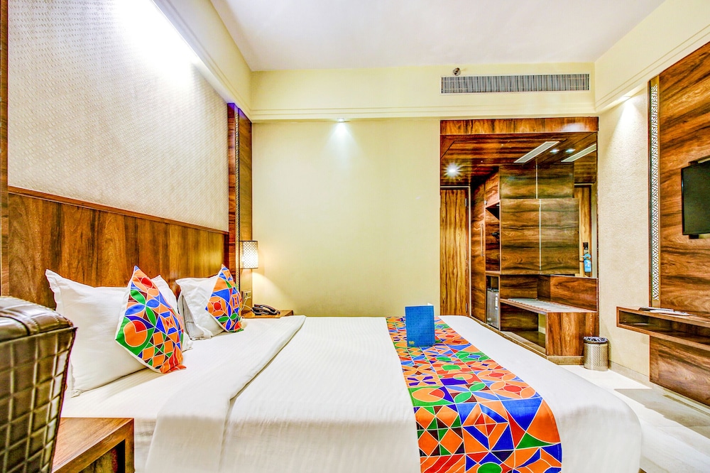 FabHotel Crawford Inn South Mumbai