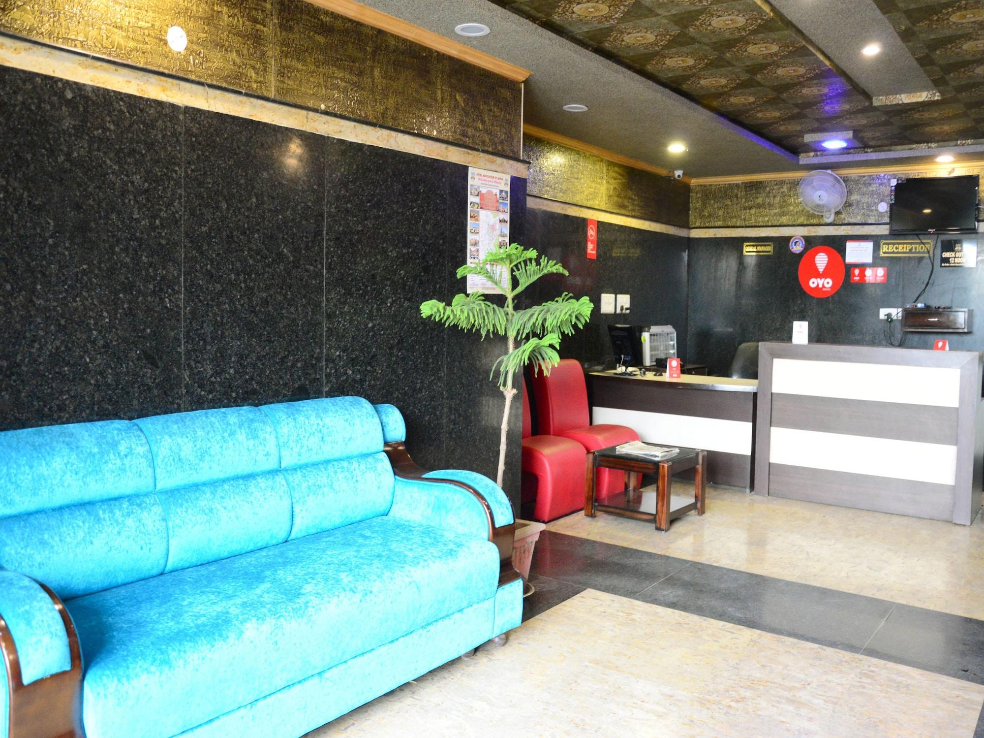 OYO 12849 Hotel Akshay