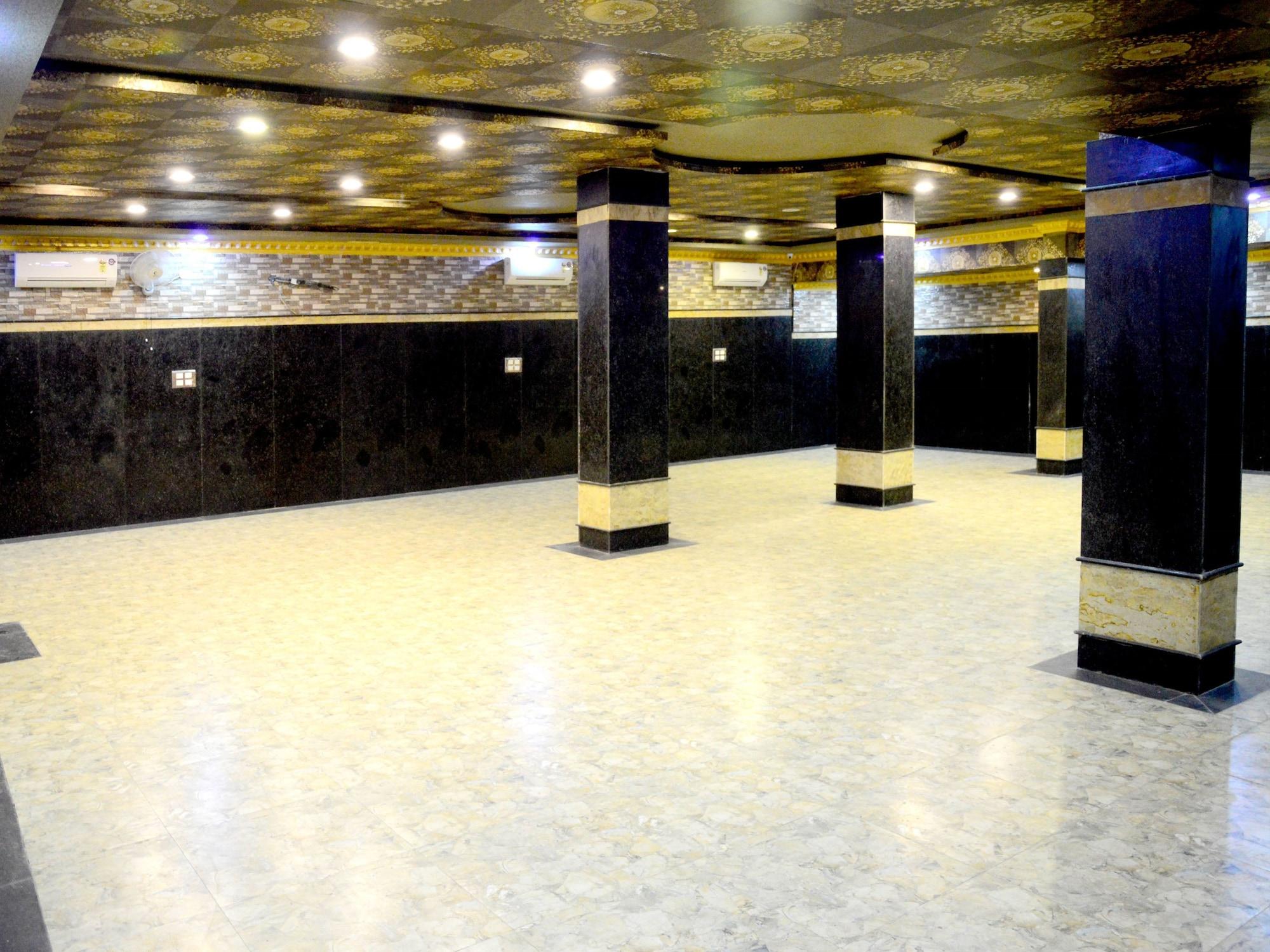 OYO 12849 Hotel Akshay